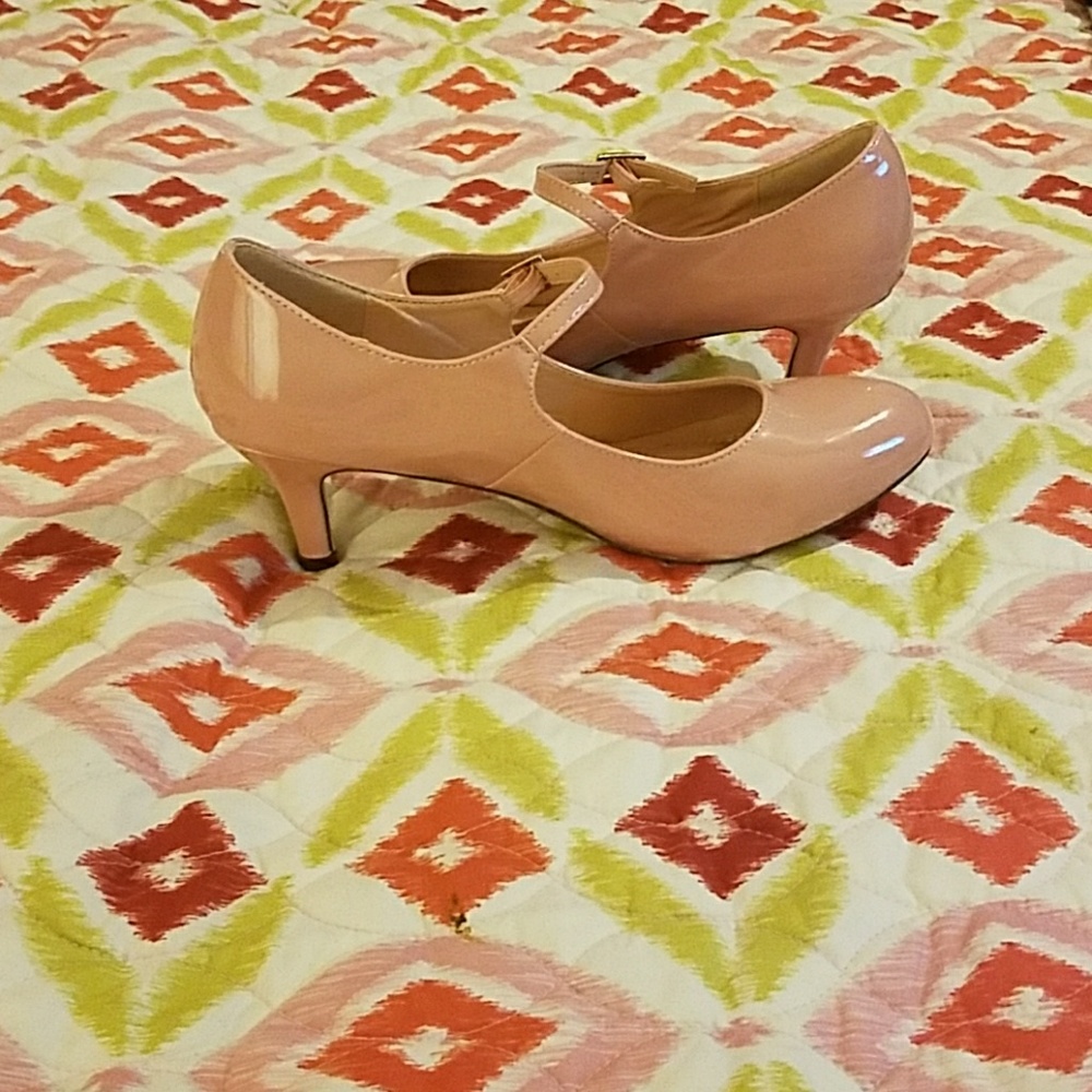 Women shoes